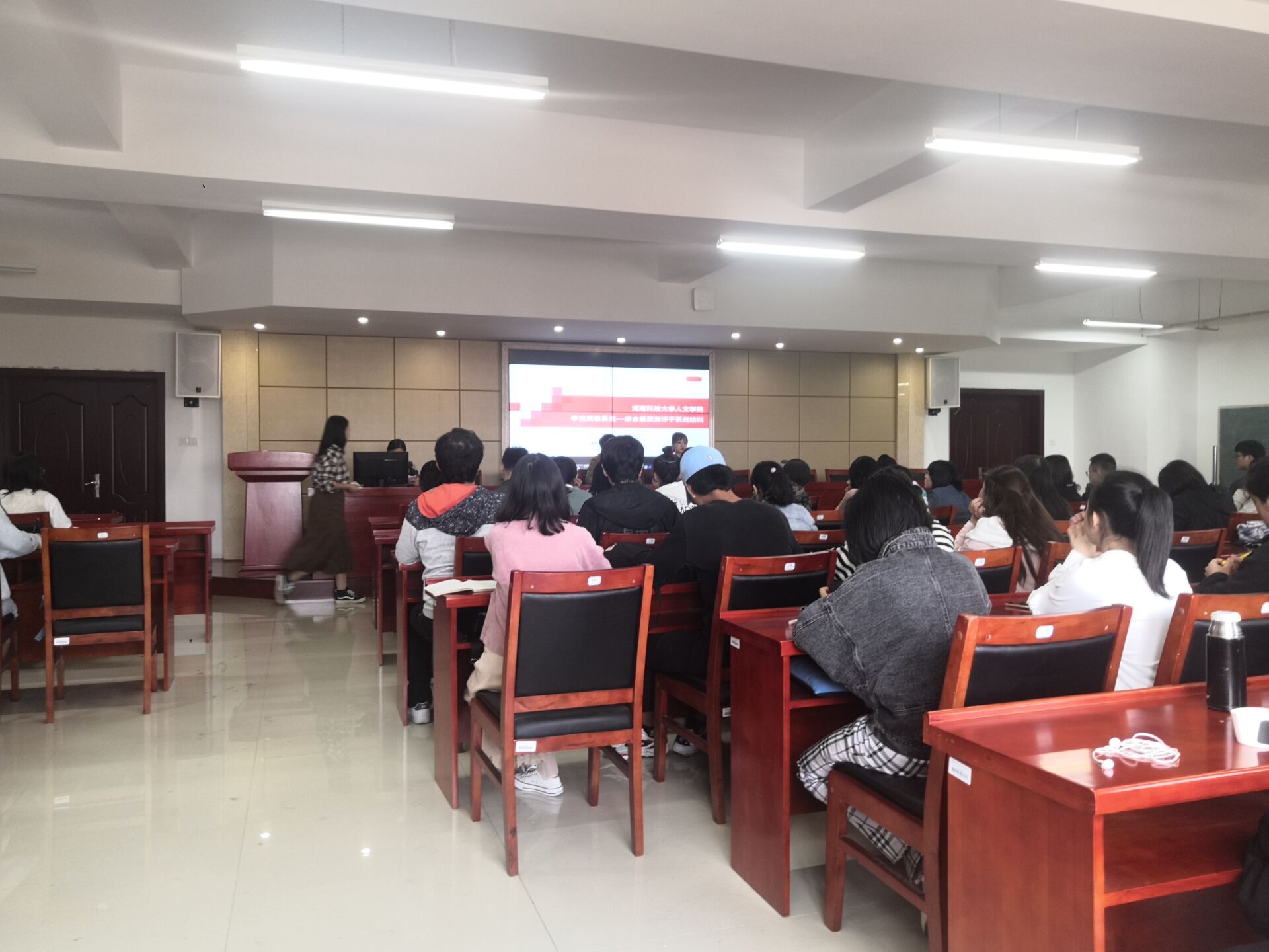 eede97c864ac4282857f27b18899f6f4.jpg eede97c864ac4282857f27b18899f6f4.jpg